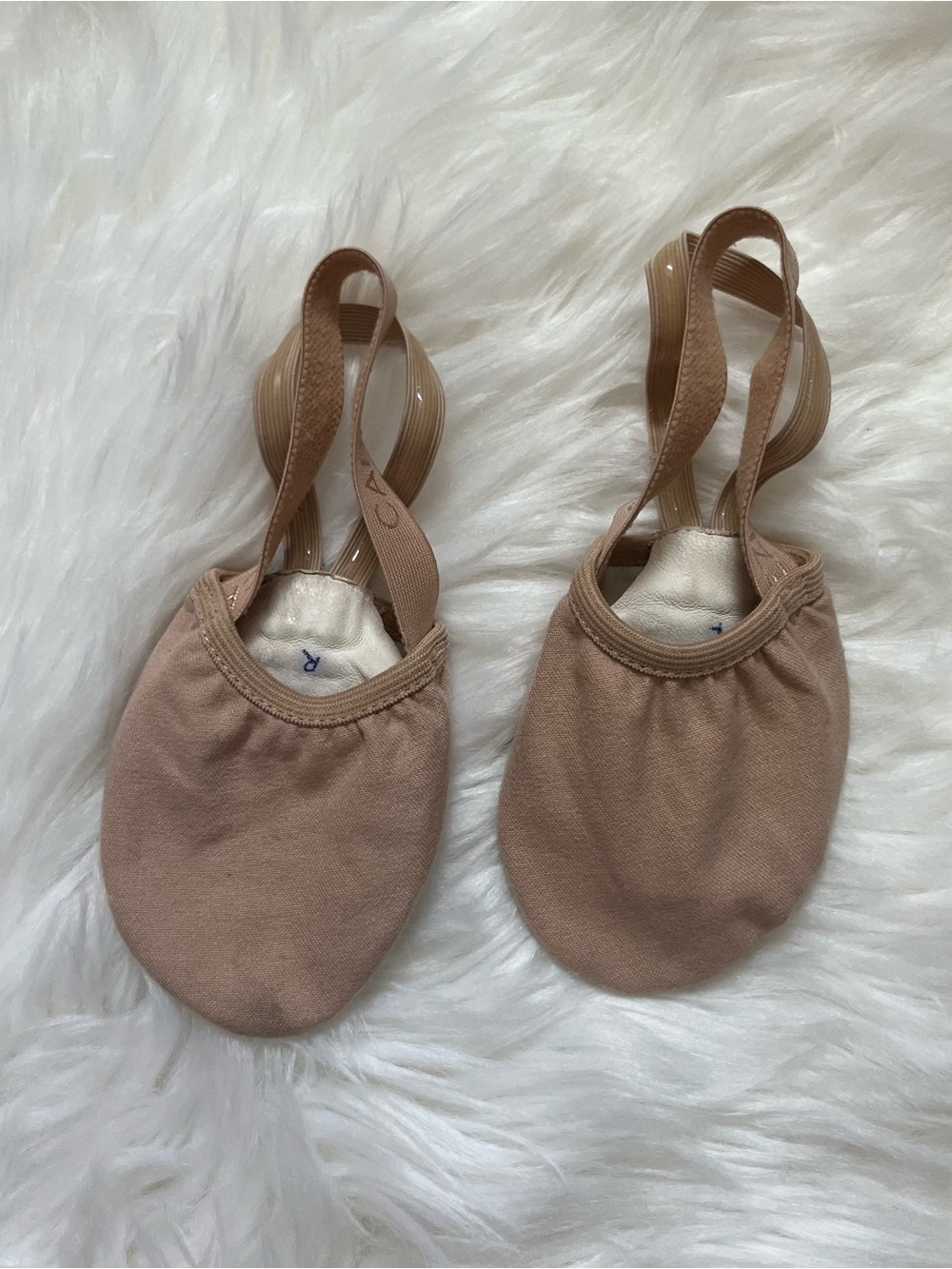 Small Capezio Hanami Pirouette Athletic Shoe